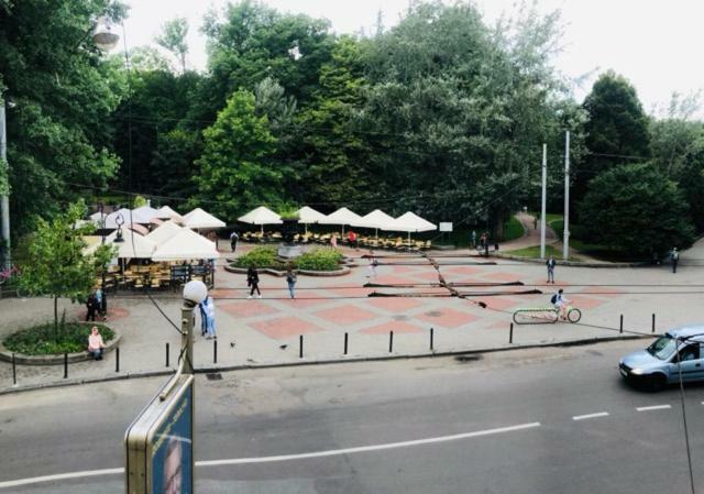 2-Х Рівнева Квартира В Центрі Університет Франка З Парковкою Lemberg Exterior foto